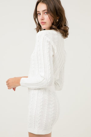 Mabel, Solid cable knit V neck crop top sweater