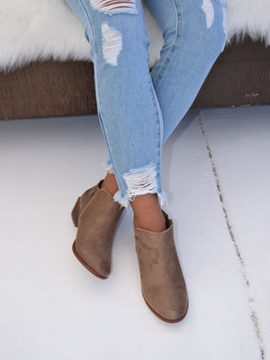 Manny, Flat Ankle Booties - Dimesi Boutique